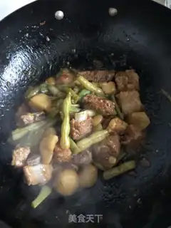 Make Four seasons of red bean roasted ribs step 7