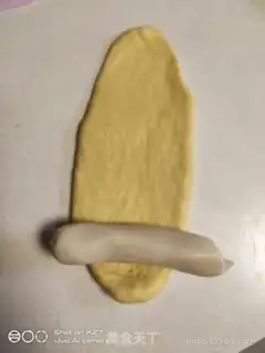 Make Pumpkin hot dog roll step 7