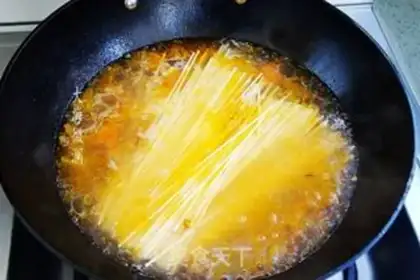 Make Hot noodle buns step 5