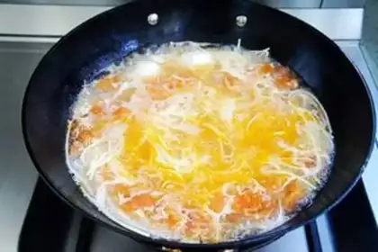 Make Hot noodle buns step 6