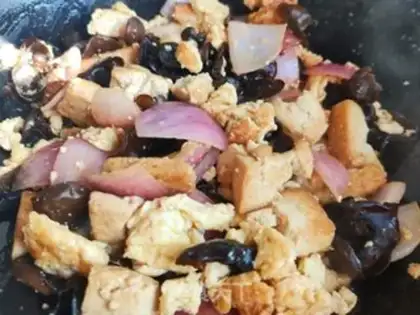 Make Red roasted eggs tofu step 13