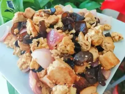 Make Red roasted eggs tofu step 14