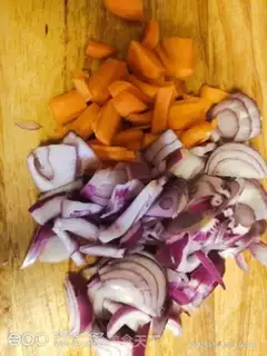 Make Onion carrot step 1