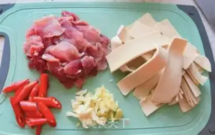 Make A thousand pieces of skinny meat step 0