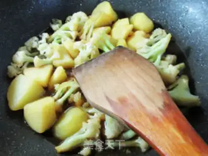 Make Potato pastry step 11