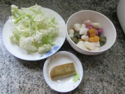 Make Pickles and bouquets step 0