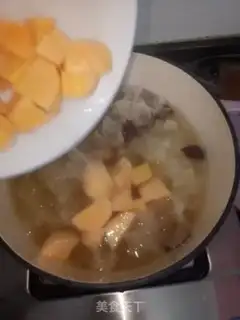 Make Sweet soup with silver and potatoes step 3