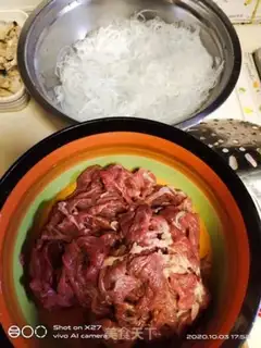 Make Curry beef fans step 1