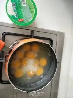 Make Cinnamon wine for pumpkins step 10