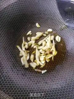 Make Garlic seed burning fish step 5