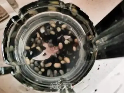 Make Black bean soy milk step 1