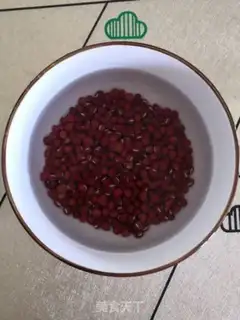 Make Red beans, milk tea step 1