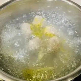 Make Beefball soup step 3