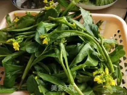 Make Clean up the oily oily flowers step 0