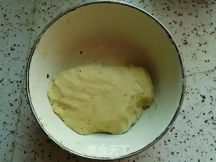 Make Black Sesame Potatoballs step 1