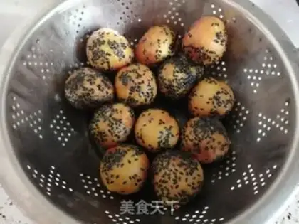 Make Black Sesame Potatoballs step 6