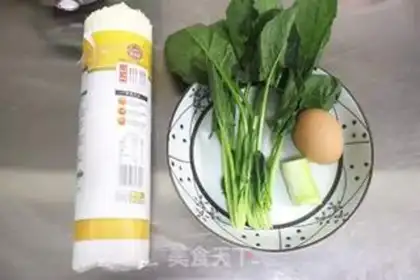 Make Fried omelet noodles step 0
