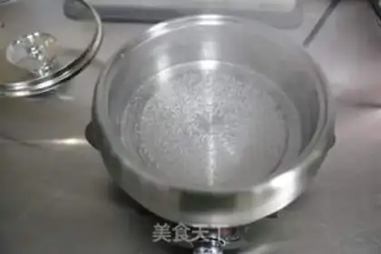 Make Fried omelet noodles step 1