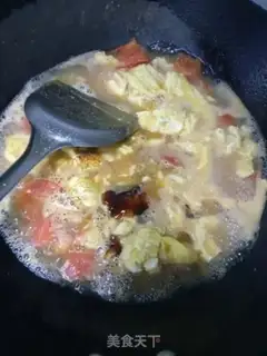 Make Tomato egg omelet soup step 4