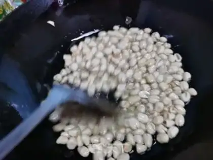 Make Spicy peanuts step 8