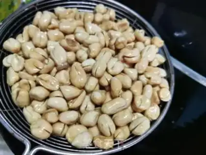 Make Spicy peanuts step 9