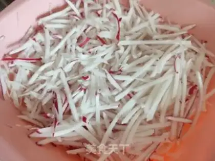Make Pork radish balls step 1