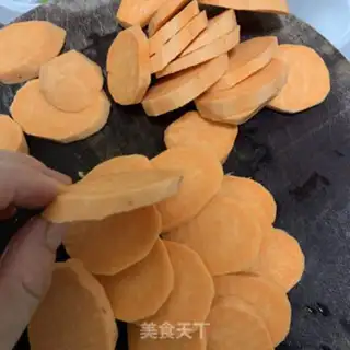Make Honey roasted melon step 1