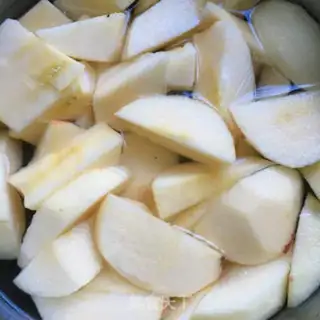 Make Apple pomegranate juice step 2