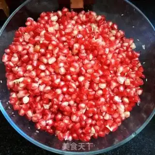 Make Apple pomegranate juice step 4