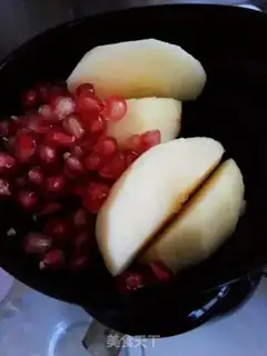 Make Apple pomegranate juice step 5