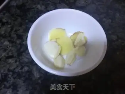 Make Chestbone potato stew step 1