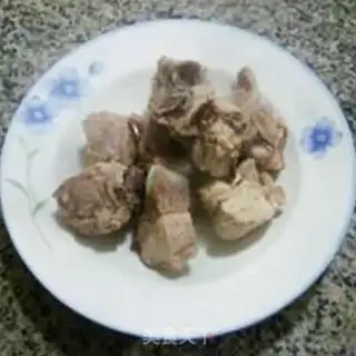 Make Chestnut pelvis rice congee step 2