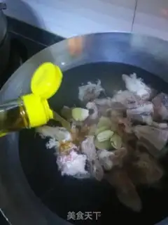 Make Chestbone potato stew step 3