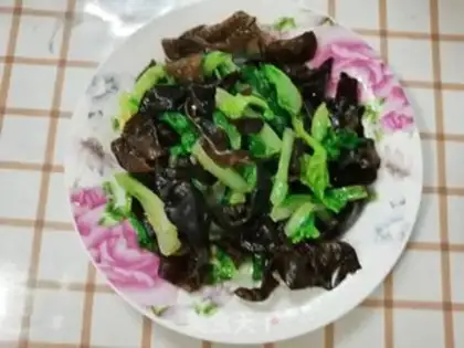 Make A green dish with black wood step 8