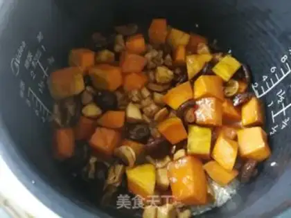 Make Chicken-legged mushroom pumpkin rice step 8