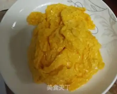 Make Scrambled carrot fried eggs step 4
