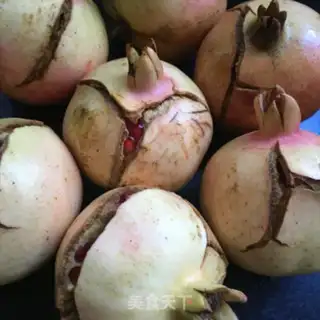 Make Pomegranate juice step 0