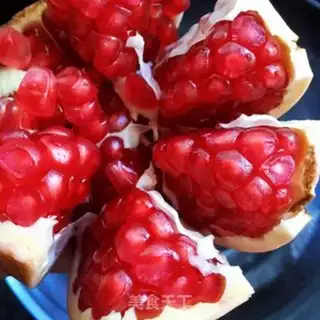 Make Pomegranate juice step 1