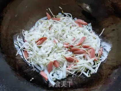 Make Spicy meat sauce step 4