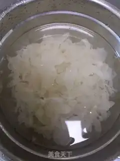 Make Silver pear soup step 1