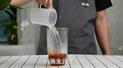 Make Potato mashed milk and tea hotting practices step 1