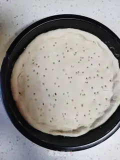 Make Seafood pizza step 0