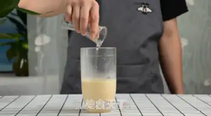 Make Potato mashed milk and tea hotting practices step 4