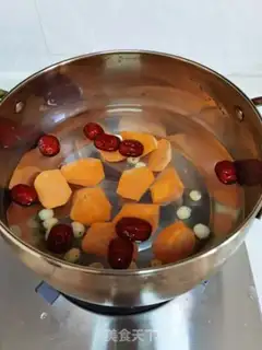 Make "Red dates, red dates, red potatoes, sour soup." step 3