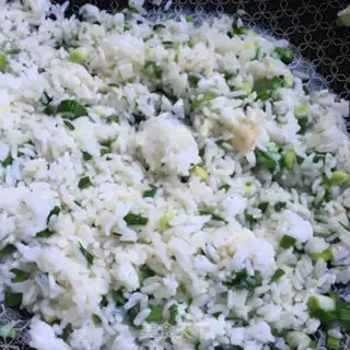 Make Garlic fried rice step 5