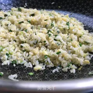 Make Garlic fried rice step 8