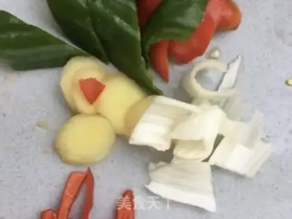 Make Cream pepper fried fish tofu step 3