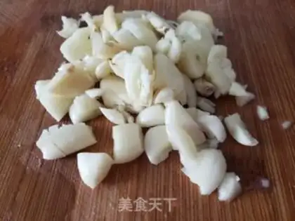 Make Garlic smelt step 1