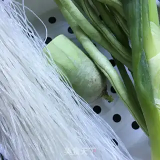 Make A bean-cup fan step 0