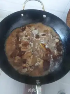 Make Red burning pig hands step 7